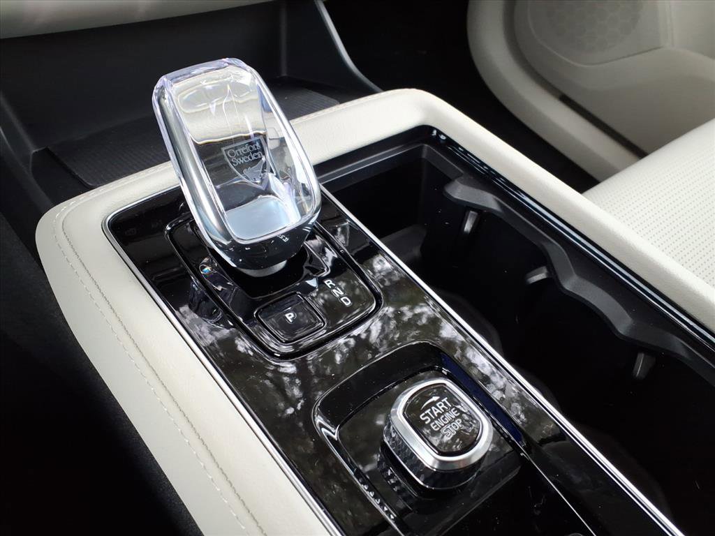 New 2026 Volvo XC90 B6 Ultra image 21