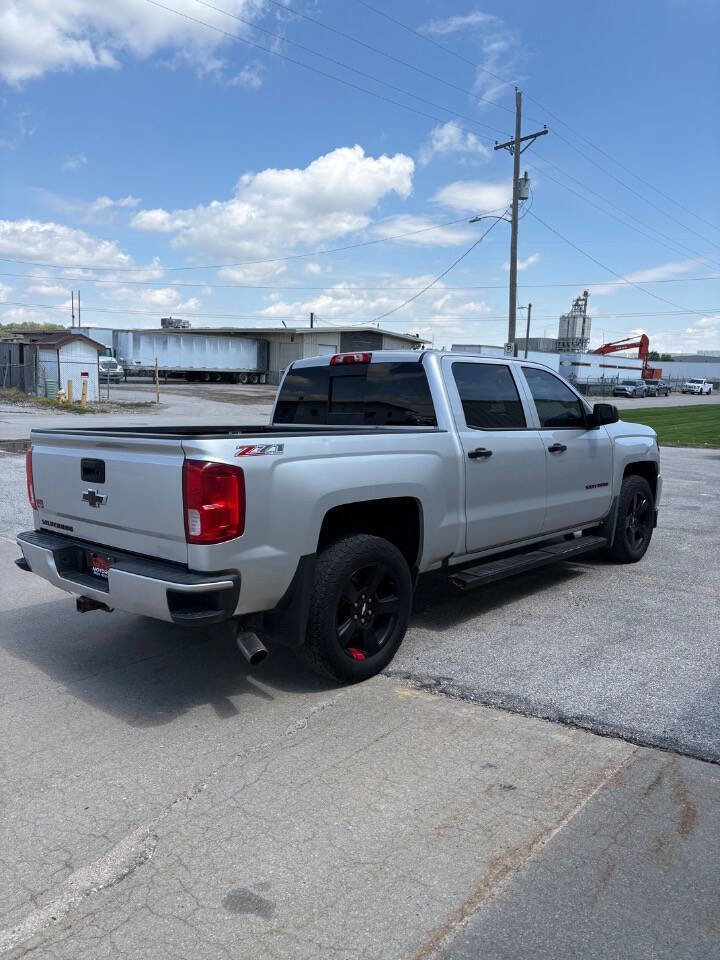 Used 2017 Chevrolet Silverado 1500 LTZ Z71 w/ Redline Edition AWD/4WD image 4