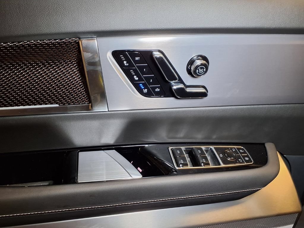 New 2027 Cadillac Vistiq Sport AWD/4WD image 16