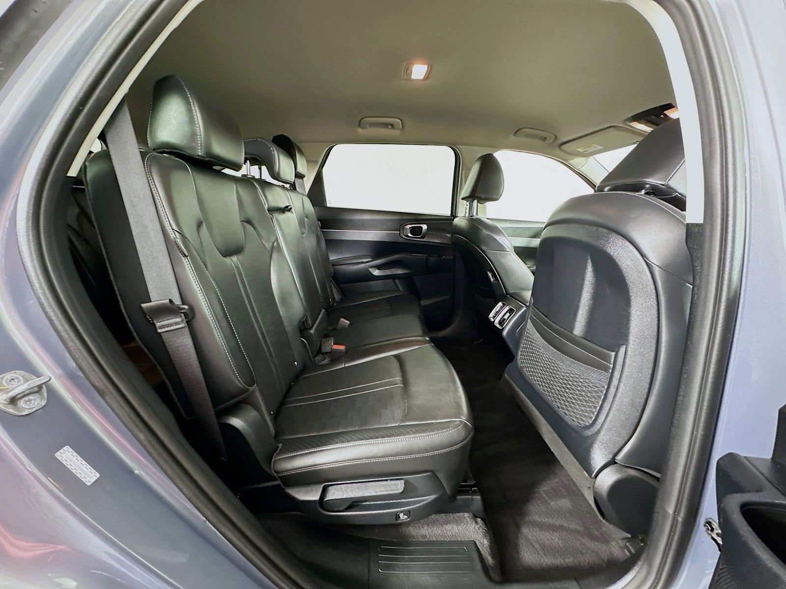 Used 2024 Kia Sorento S image 29