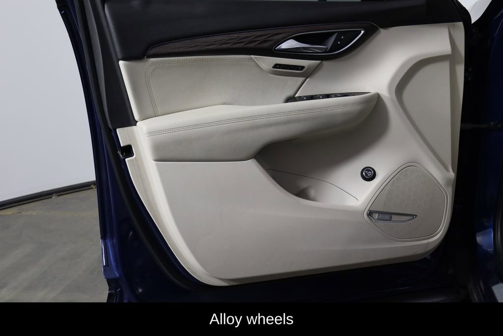 Used 2023 Buick Envision Avenir image 19
