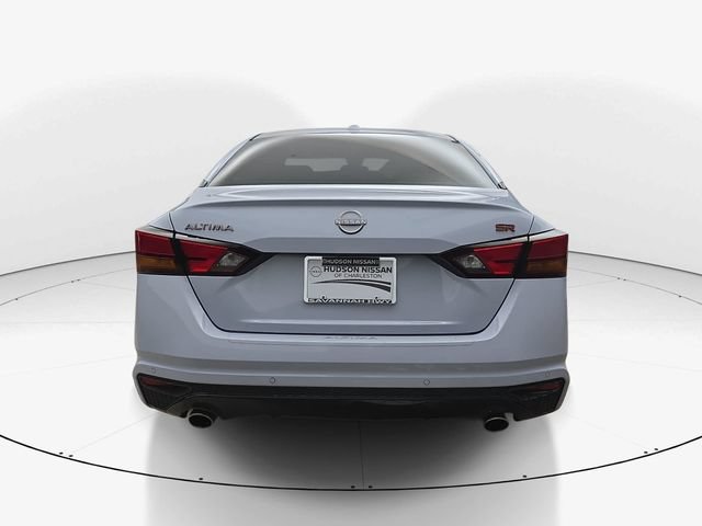 Used 2024 Nissan Altima 2.5 SR FWD image 7