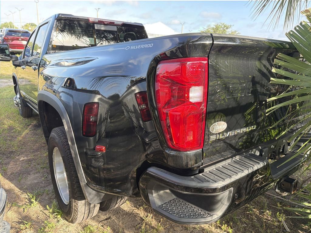 Used 2024 Chevrolet Silverado 3500 High Country w/ High Country Premium Package AWD/4WD image 8