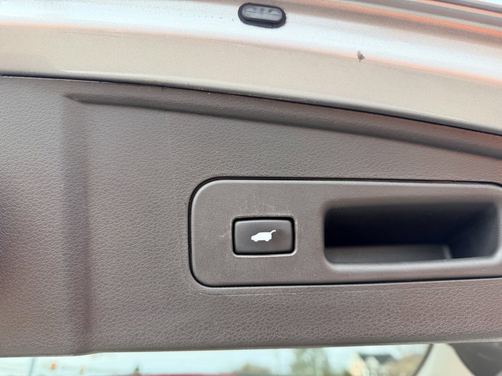 Used 2020 Acura MDX SH-AWD image 16