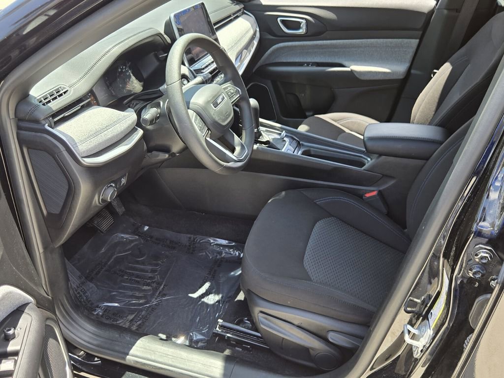 Used 2025 Jeep Compass Sport AWD/4WD image 9
