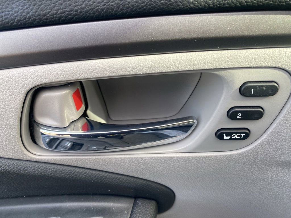 Used 2021 Honda Pilot Special Edition image 12