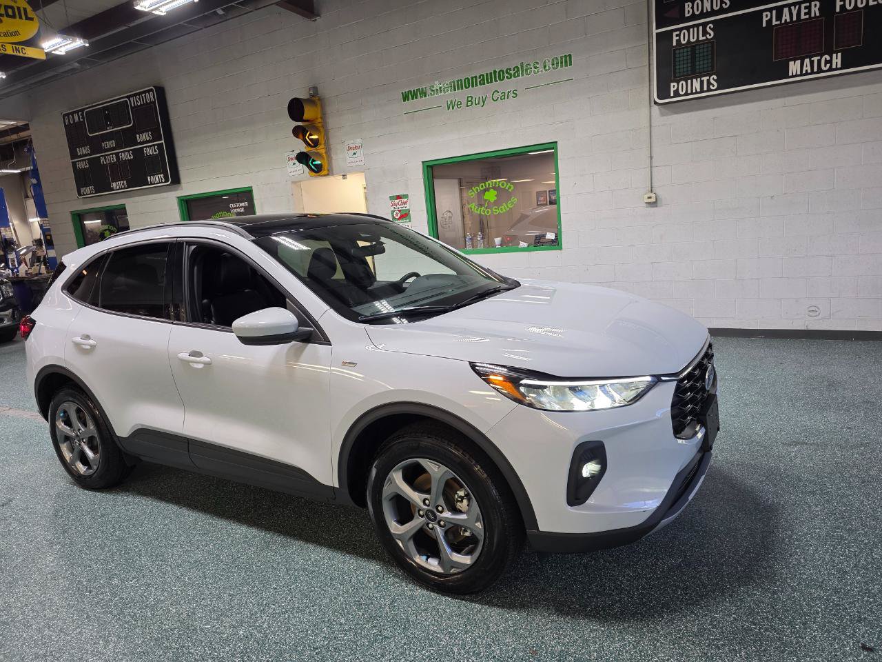 Used 2025 Ford Escape ST-Line Select w/ Tech Pack #1 AWD/4WD image 4