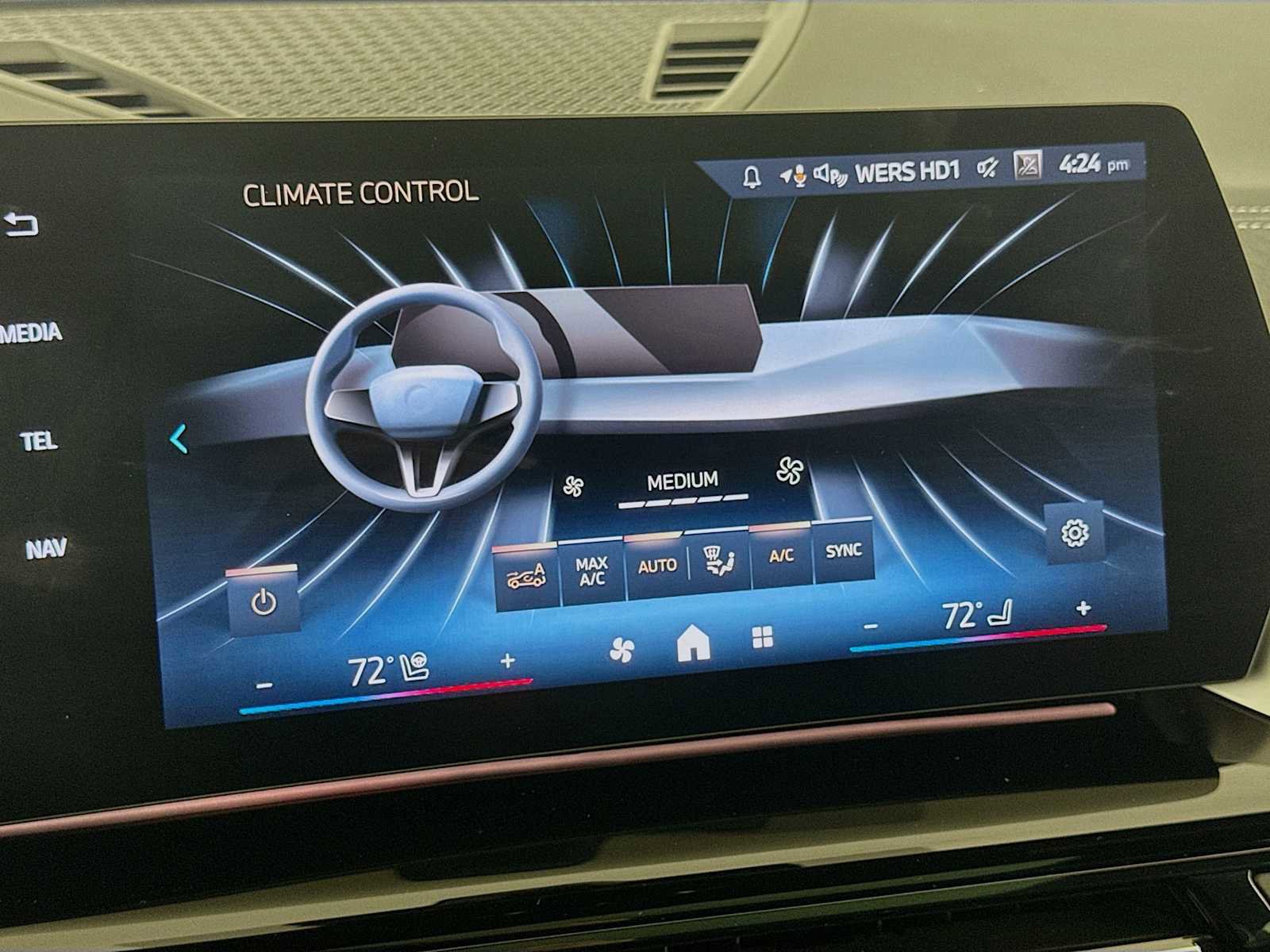 Used 2025 BMW X2 xDrive28i w/ Premium Package image 31