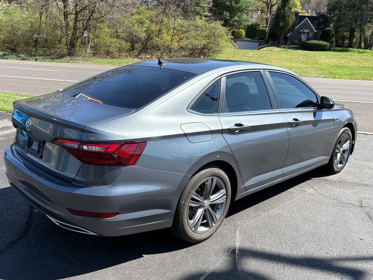 Used 2020 Volkswagen Jetta R-Line image 2