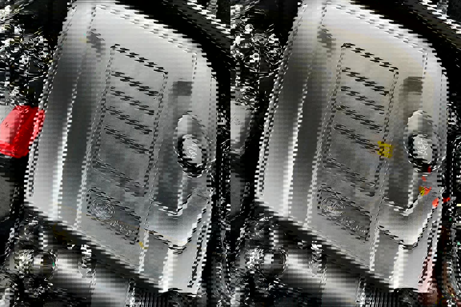 Used 2023 Land Rover Range Rover Velar R-Dynamic S image 35