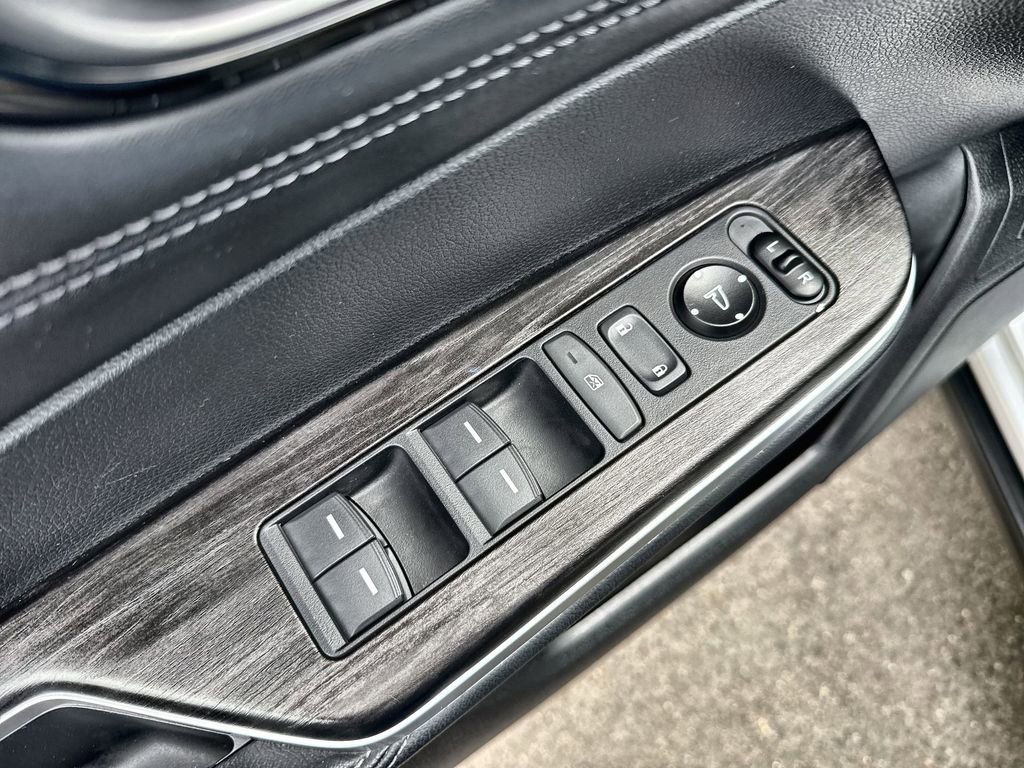 Certified 2021 Honda Clarity Plug-In Hybrid image 21