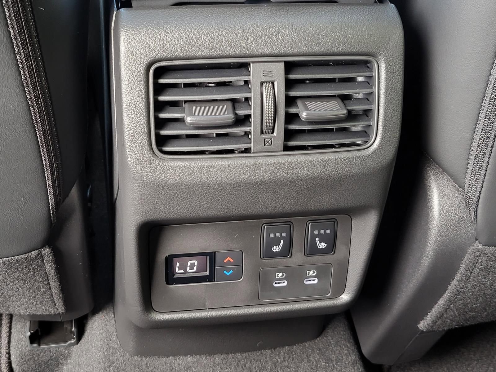 New 2026 Nissan Rogue Platinum image 19