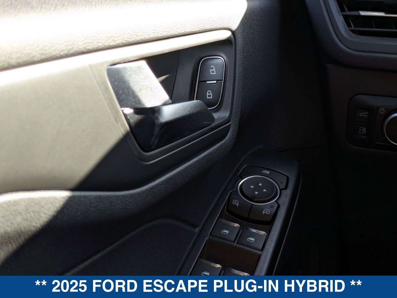 New 2025 Ford Escape SE image 25