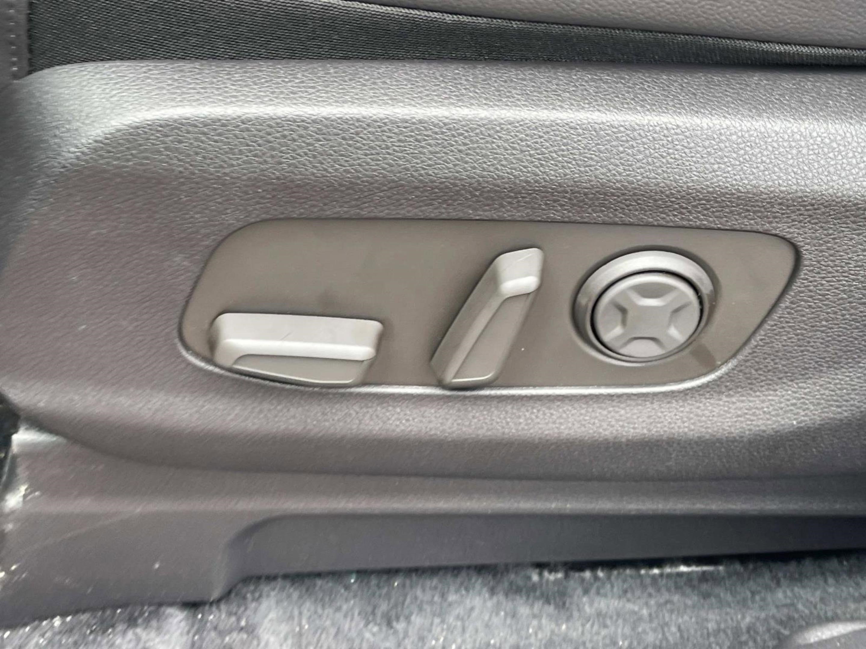 New 2025 Kia Carnival SX Prestige image 25