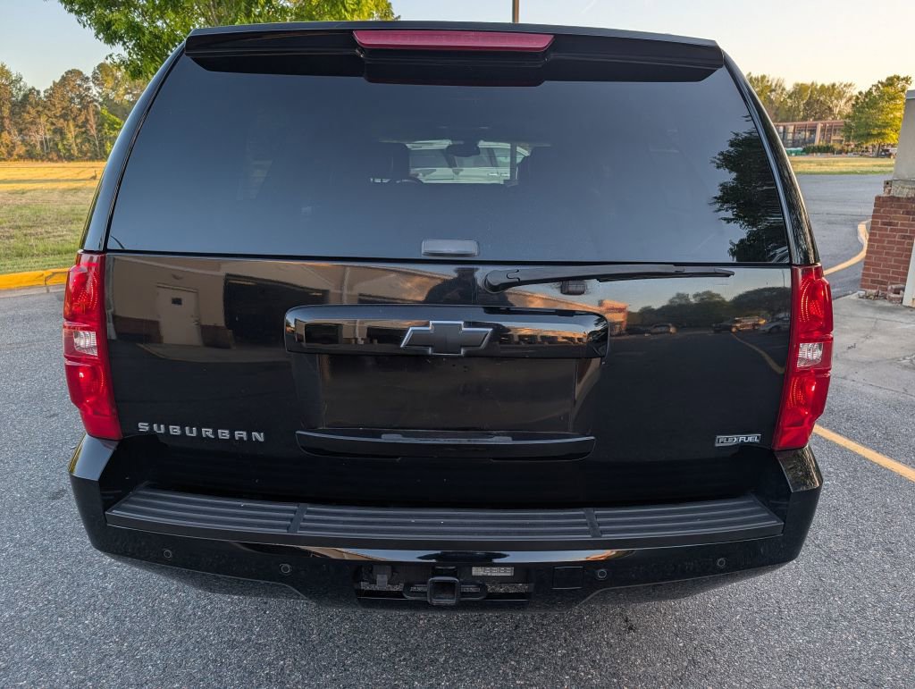 Used 2008 Chevrolet Suburban LT image 5