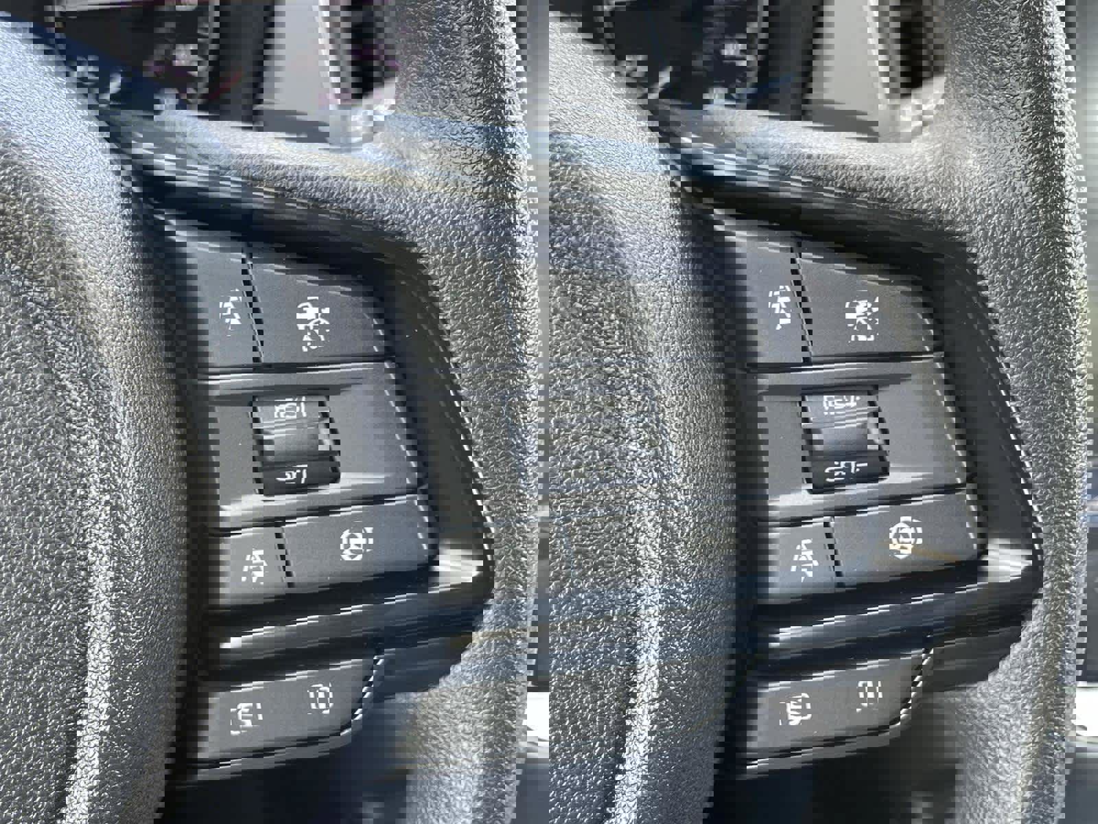 Used 2025 Subaru Crosstrek 2.0i Premium image 28