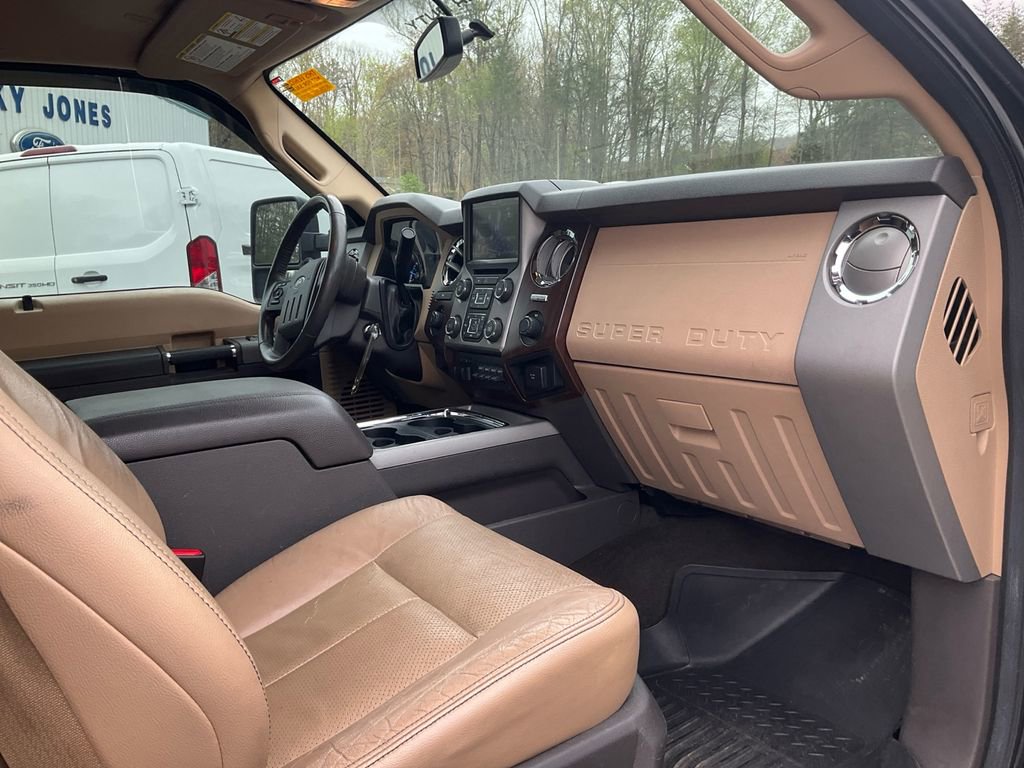 Used 2014 Ford F250 Lariat image 11