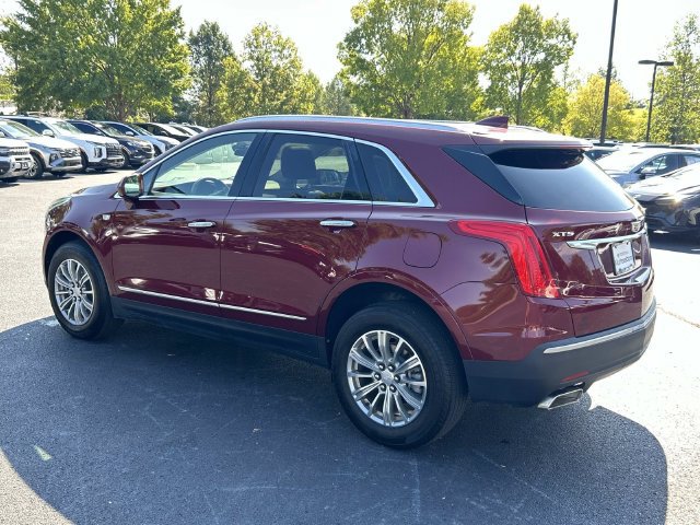 Used 2017 Cadillac XT5 Luxury w/ Driver Awareness Package FWD image 6