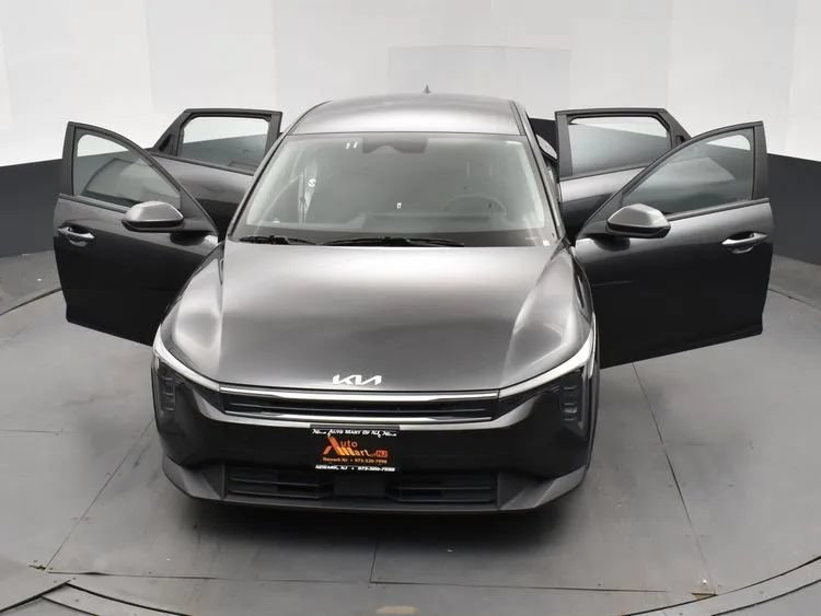 Used 2025 Kia K4 FWD image 10