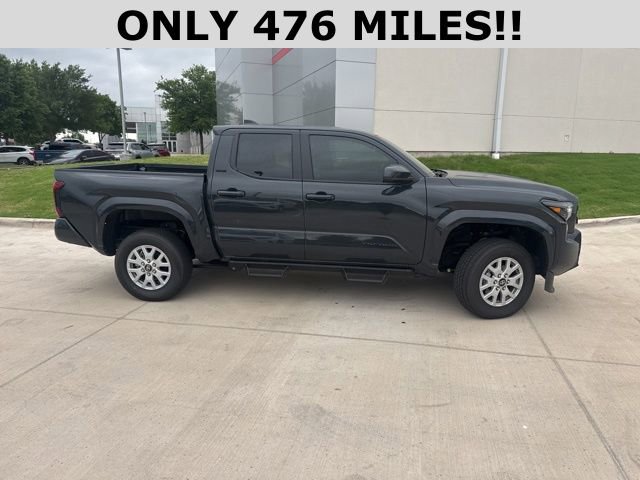 Used 2025 Toyota Tacoma SR5 AWD/4WD image 2