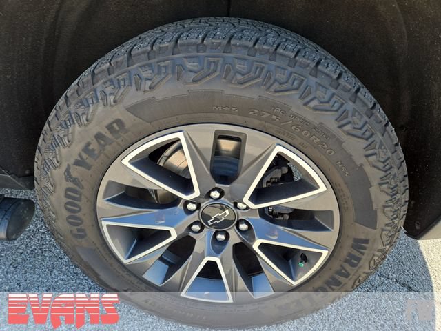 Used 2023 Chevrolet Tahoe Z71 w/ Luxury Package AWD/4WD image 28