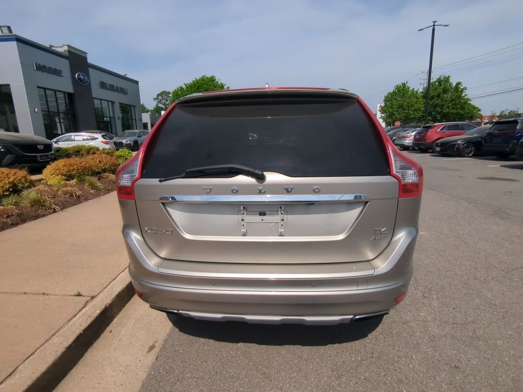 Used 2016 Volvo XC60 T6 w/ Proximity Package AWD/4WD image 4