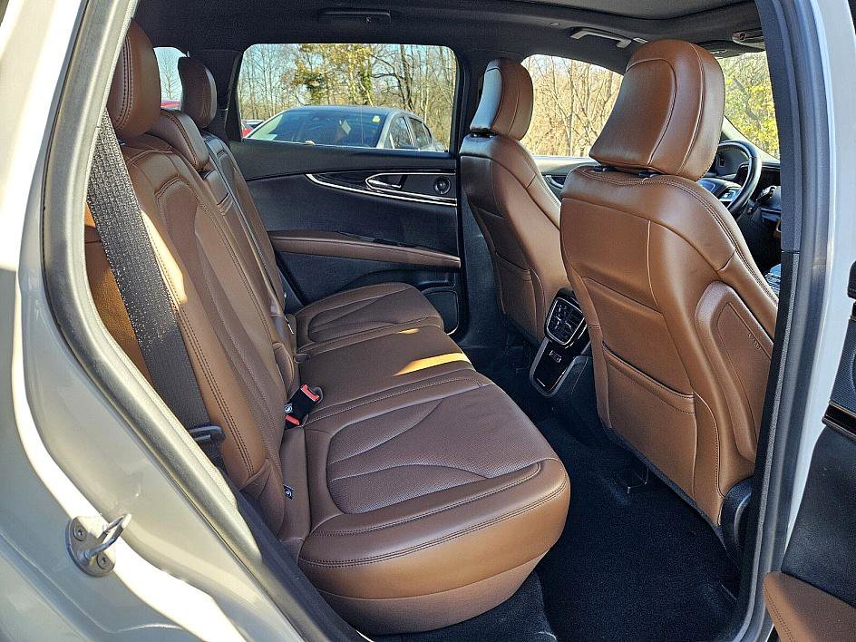 Used 2023 Lincoln Nautilus Reserve w/ Equipment Group 201A image 14