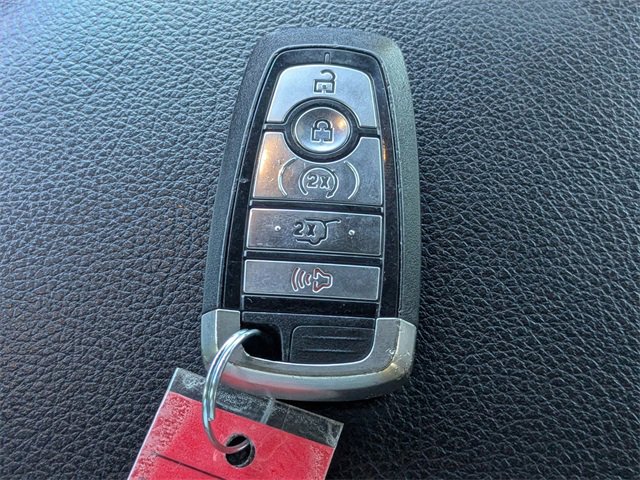 Used 2020 Ford Expedition Limited image 32