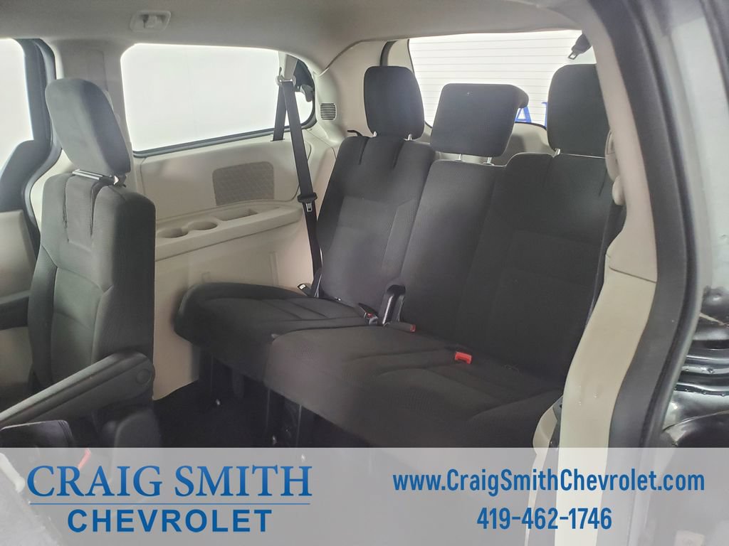 Used 2016 Dodge Grand Caravan American Value Package FWD image 11