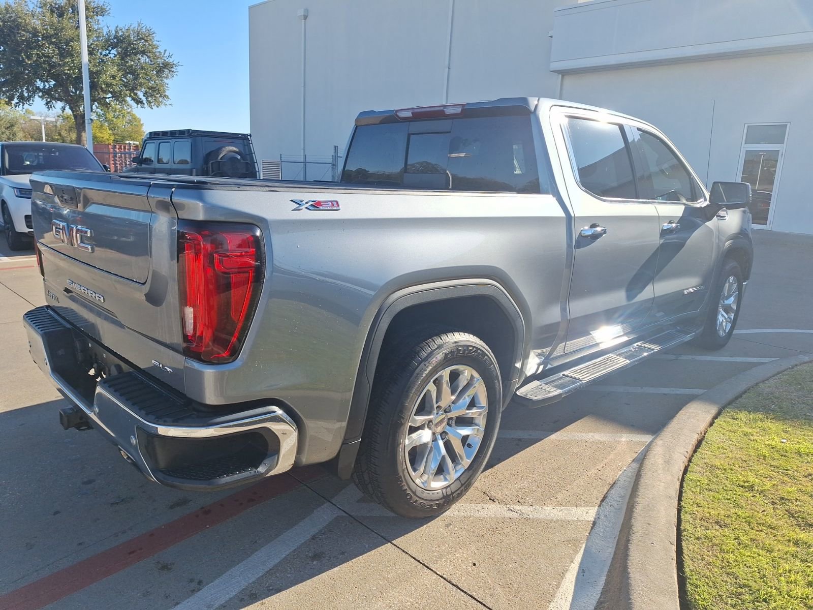 Used 2020 GMC Sierra 1500 SLT image 6