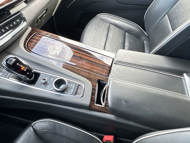 Used 2023 Cadillac Escalade Premium Luxury image 23
