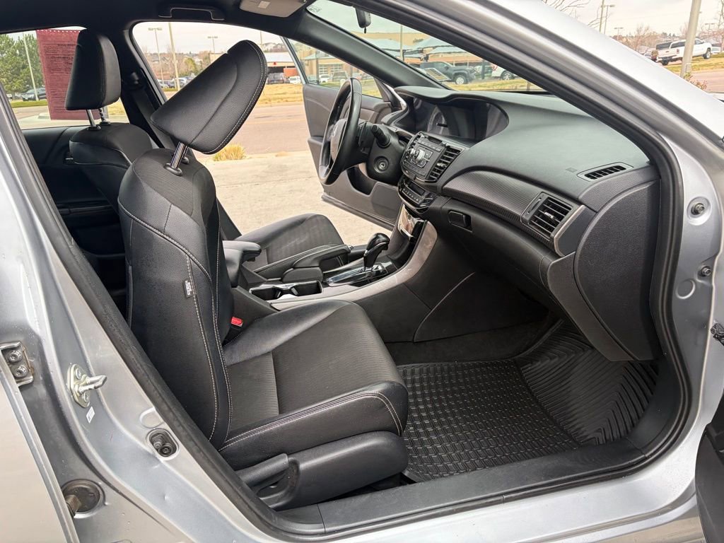 Used 2016 Honda Accord Sport image 25