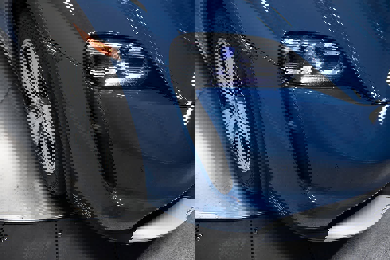 Certified 2023 Porsche Taycan 4 Cross Turismo image 12