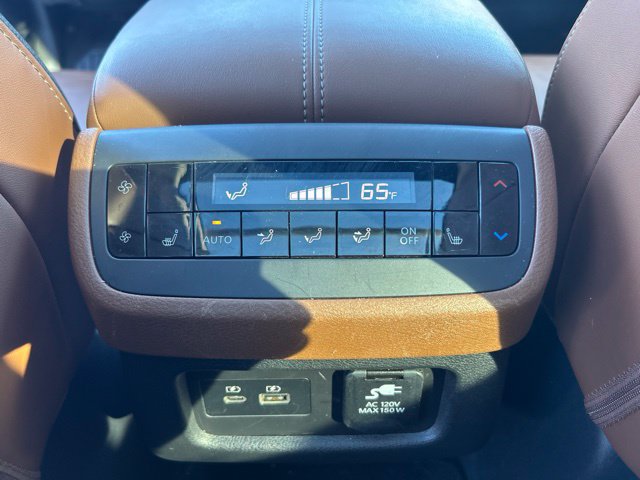 Used 2024 Nissan Pathfinder Platinum AWD/4WD image 21