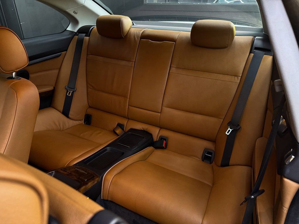 Used 2011 BMW 335i xDrive Coupe image 17