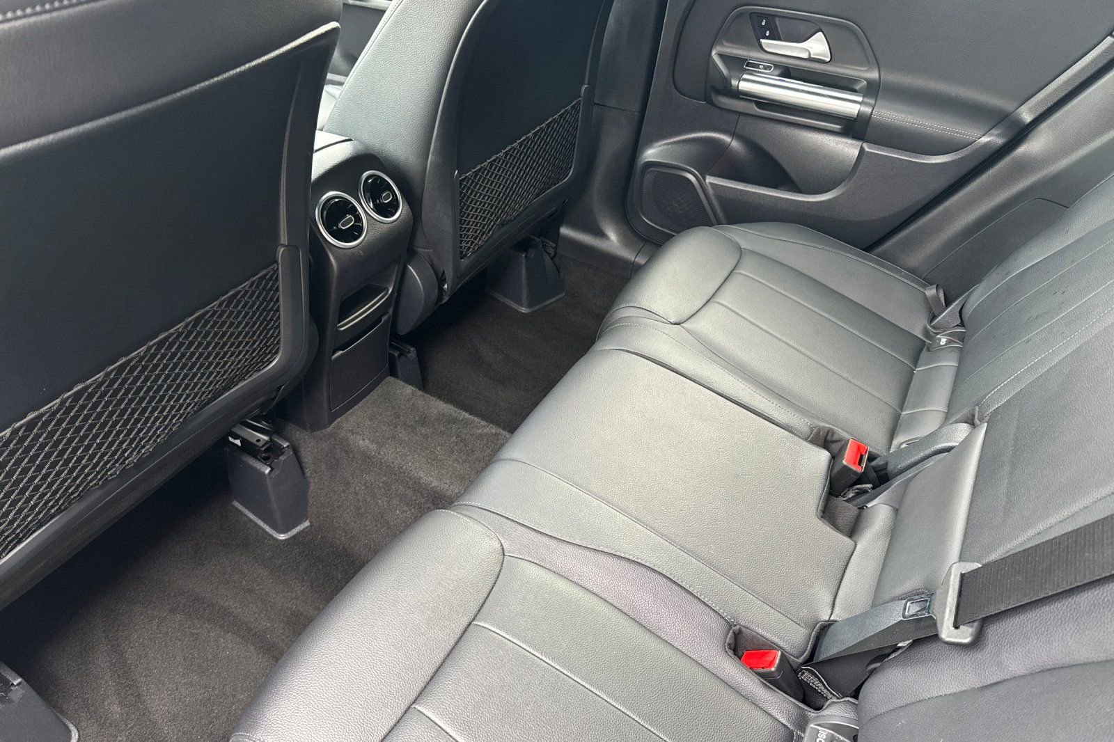 Used 2021 Mercedes-Benz GLA 250 image 13