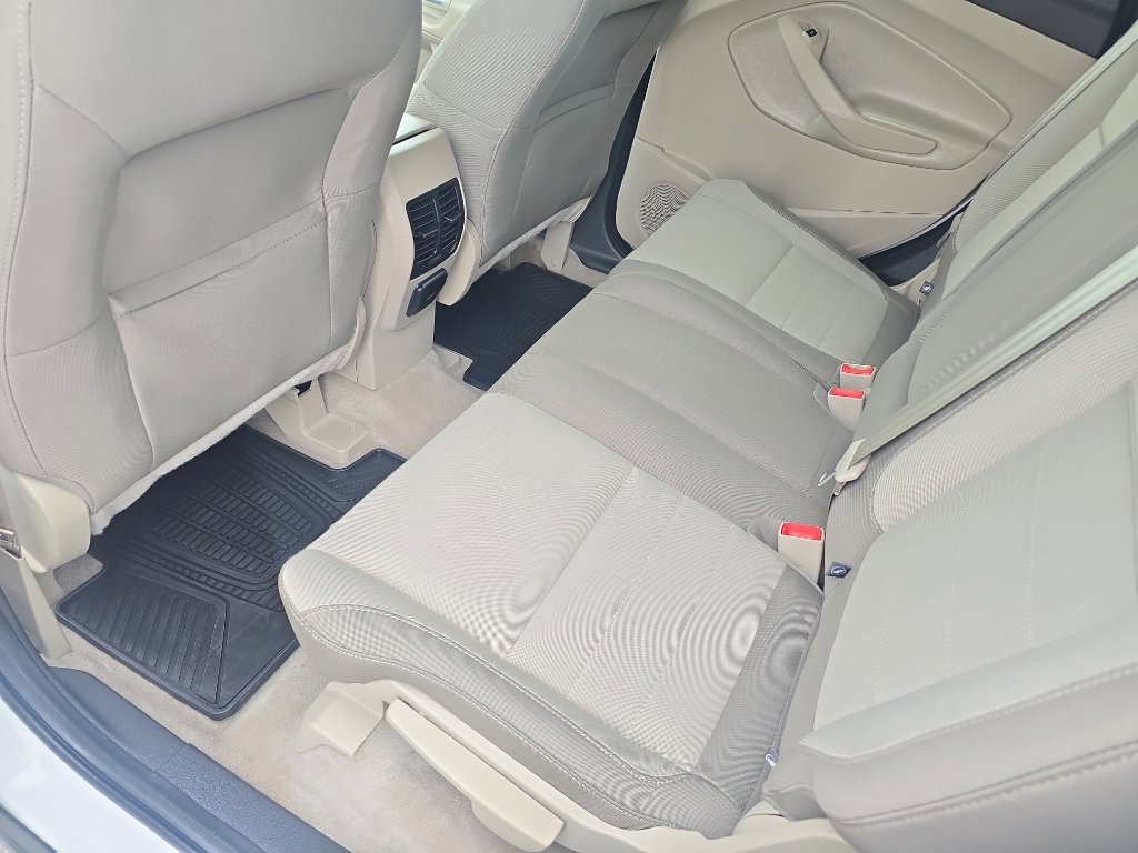 Used 2015 Ford Escape SE w/ Equipment Group 201A image 18