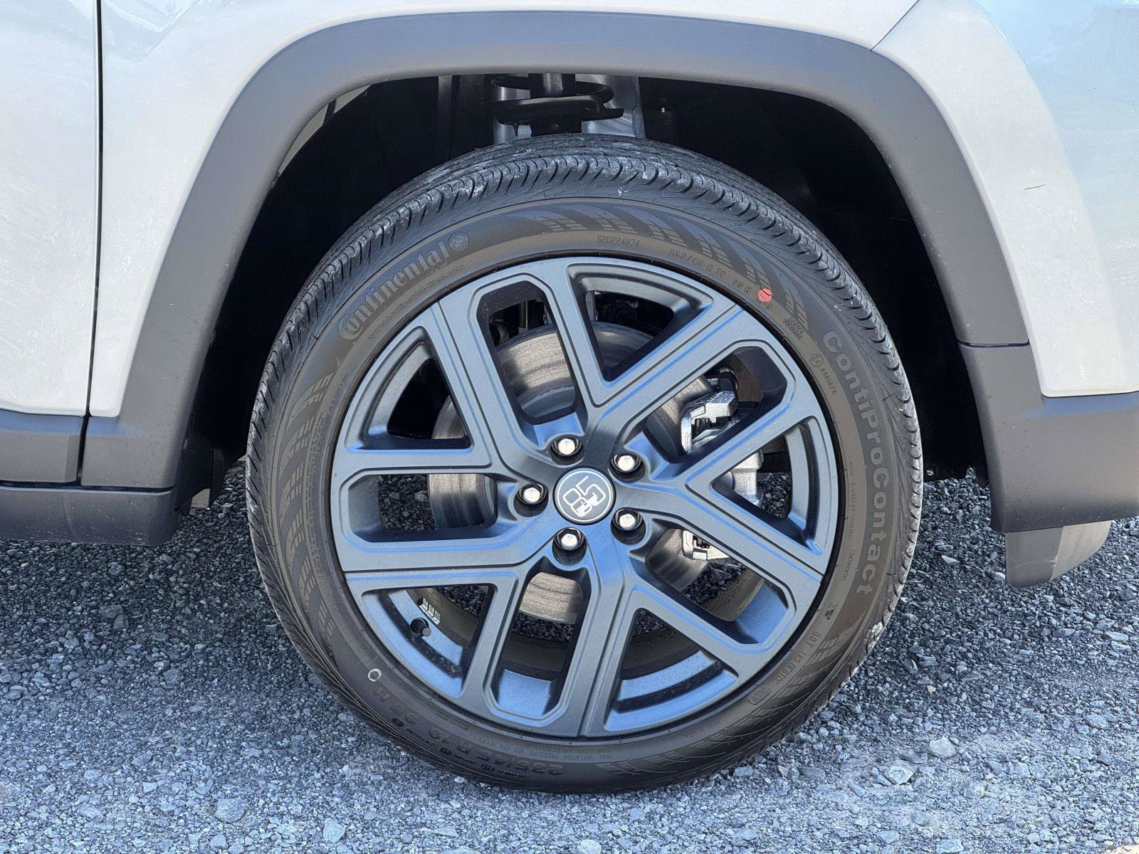 New 2026 Jeep Compass Latitude AWD/4WD image 25
