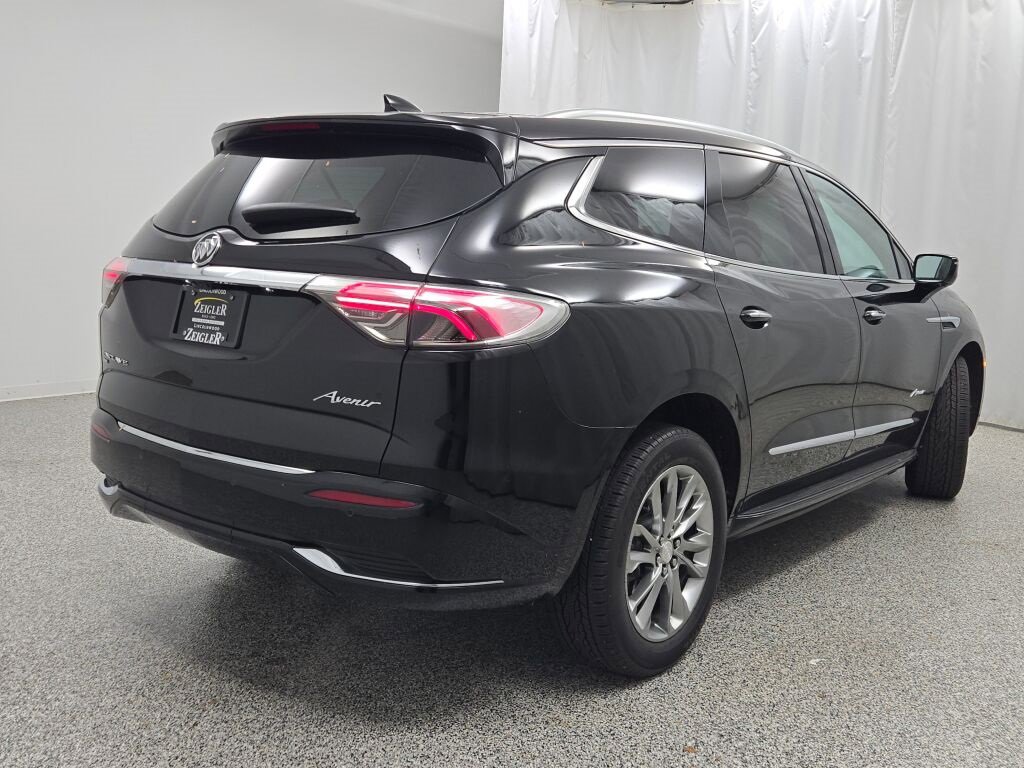 Used 2022 Buick Enclave Avenir w/ Avenir Technology Package image 14