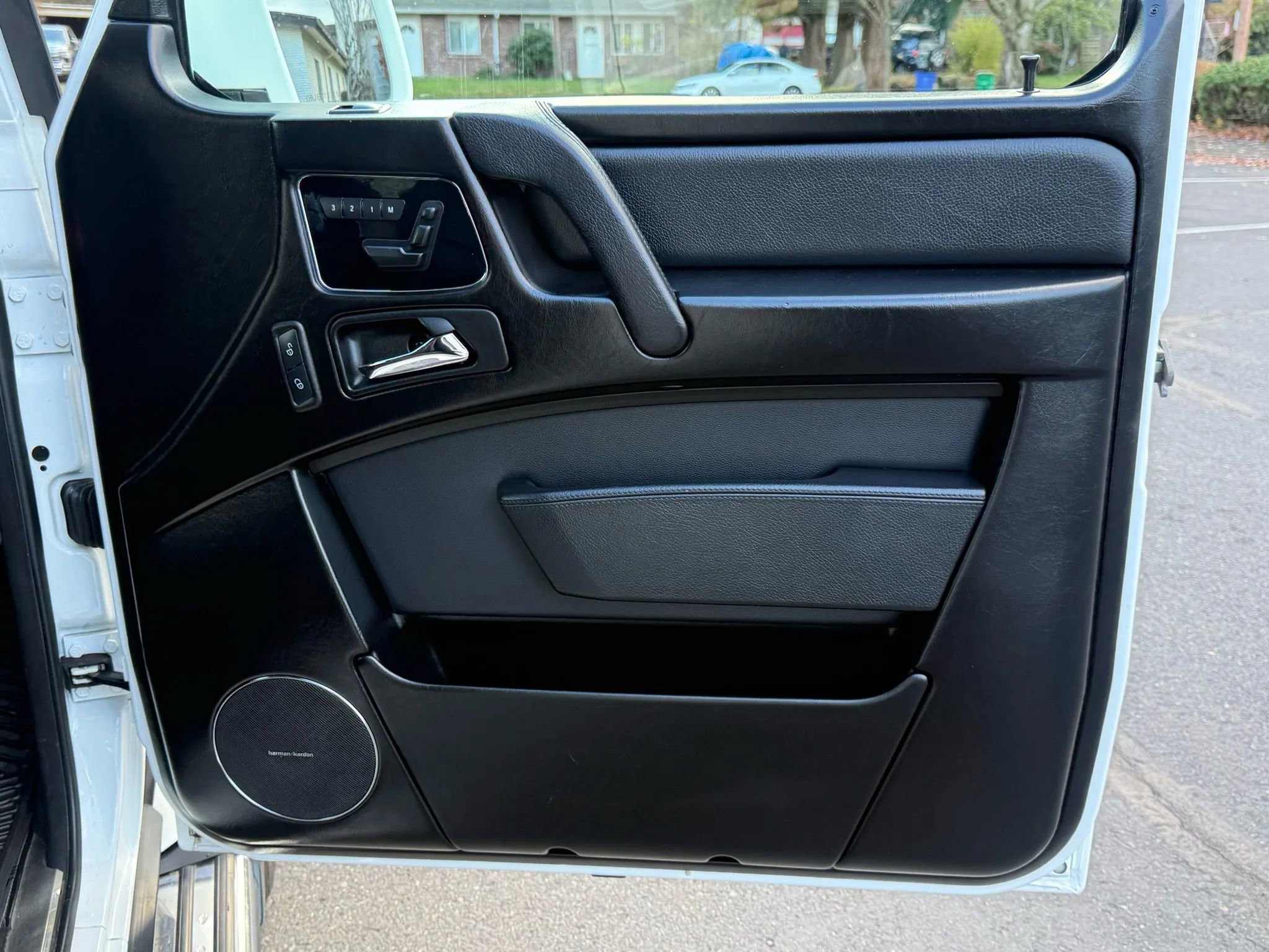 Used 2016 Mercedes-Benz G 550 image 17