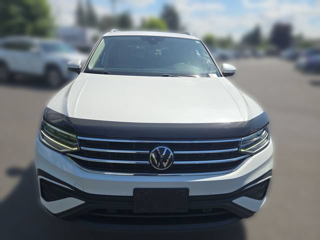 Used 2023 Volkswagen Tiguan SE AWD/4WD image 4