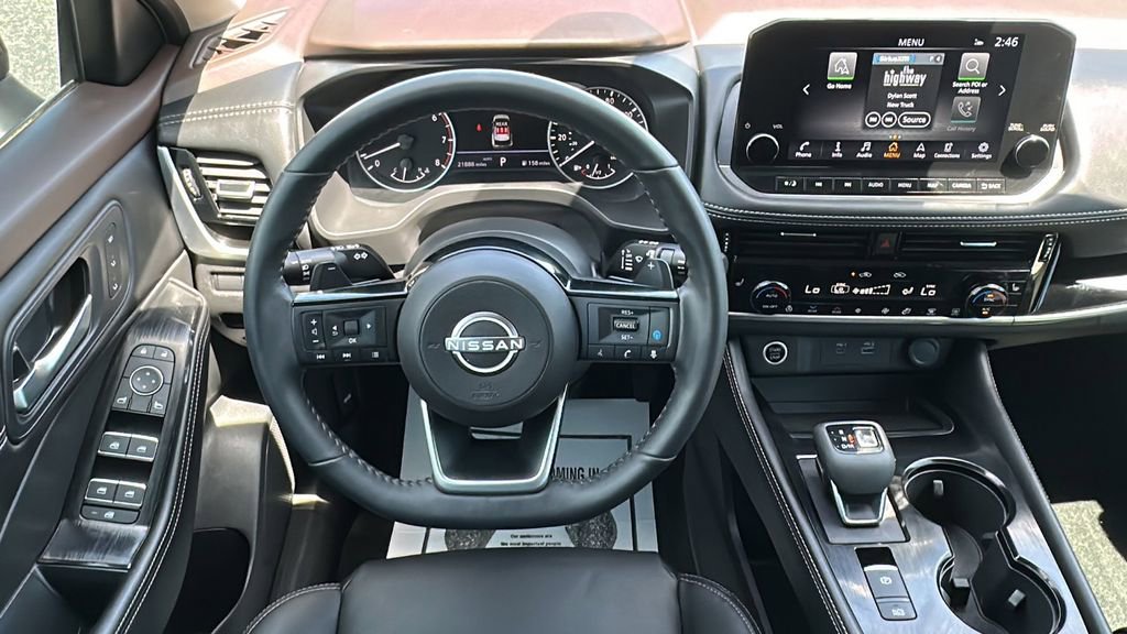 Used 2023 Nissan Rogue SL w/ SL Premium Package image 16