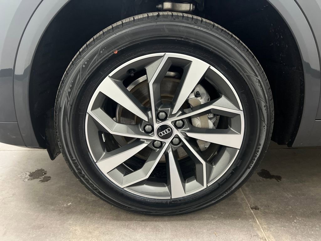 Used 2021 Audi Q5 2.0T Premium w/ Convenience Package image 30