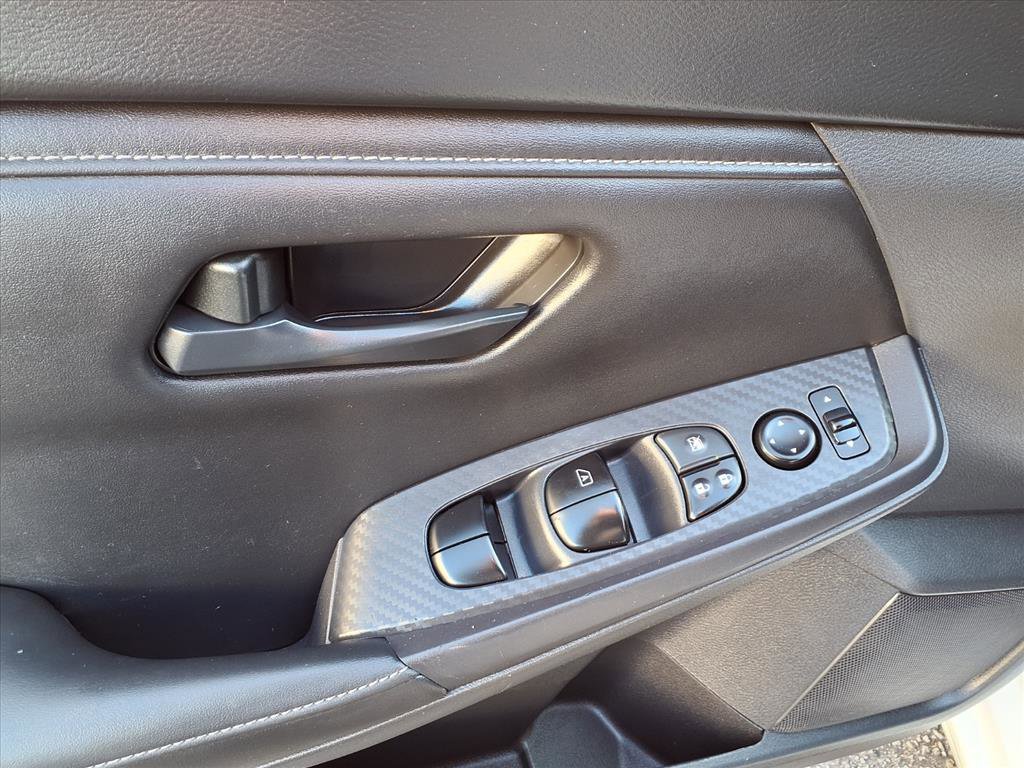 Used 2024 Nissan Sentra S image 16