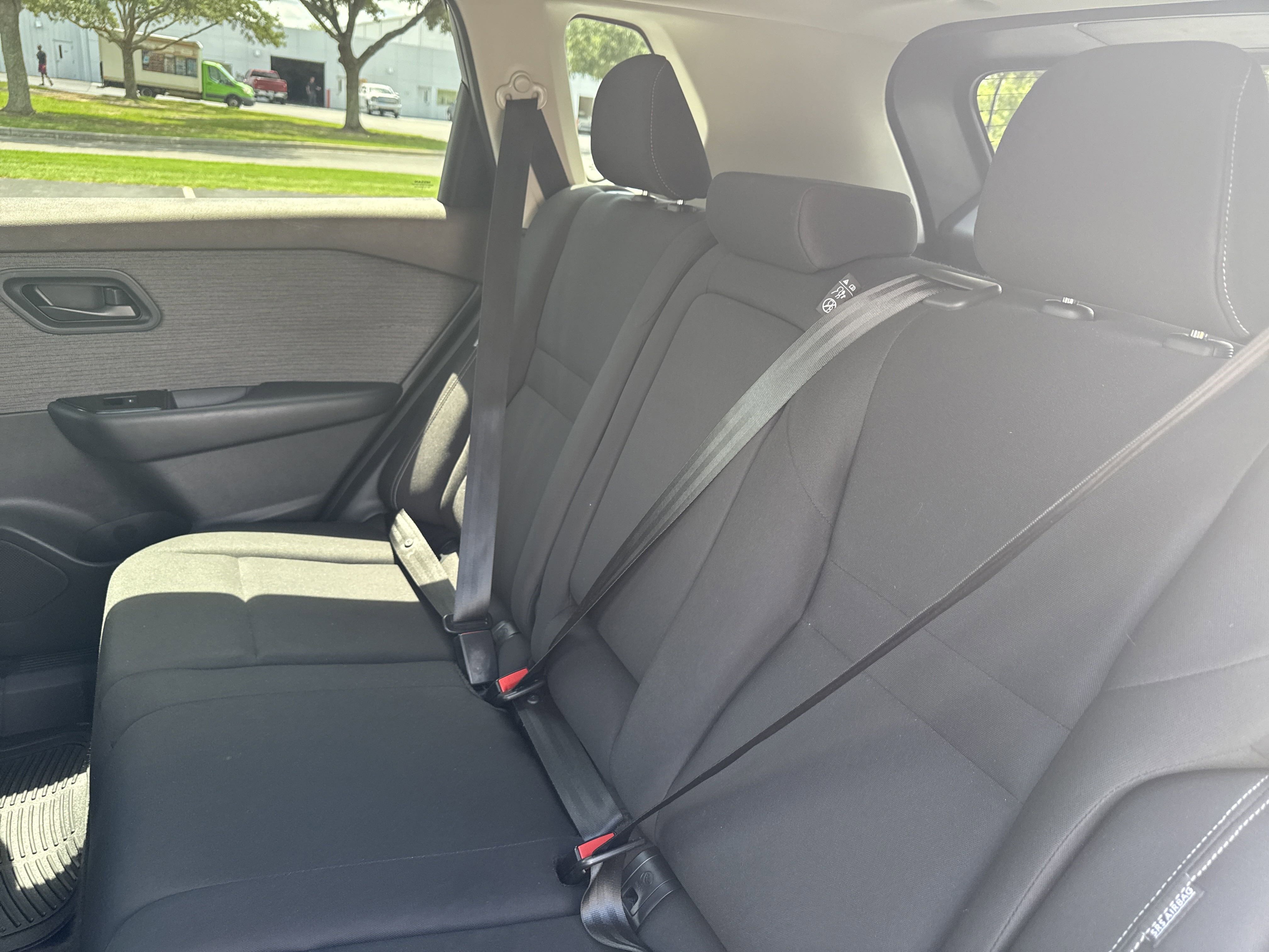 Used 2023 Nissan Rogue S image 24