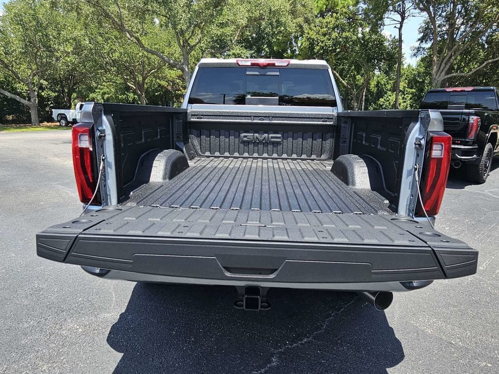 New 2026 GMC Sierra 2500 Denali w/ Denali Reserve Package AWD/4WD image 13