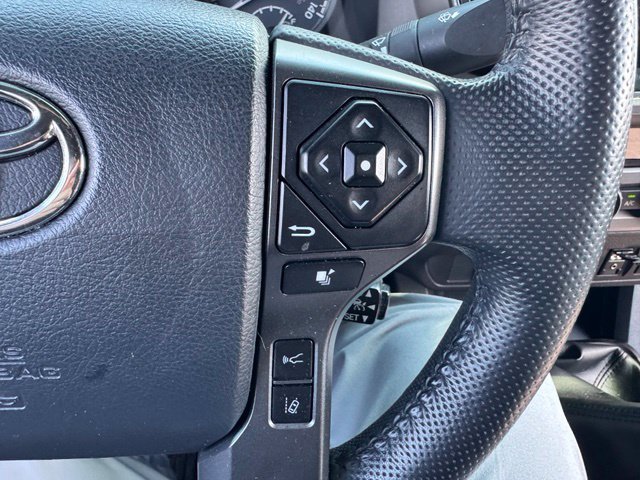 Used 2018 Toyota Tacoma TRD Off-Road AWD/4WD image 19