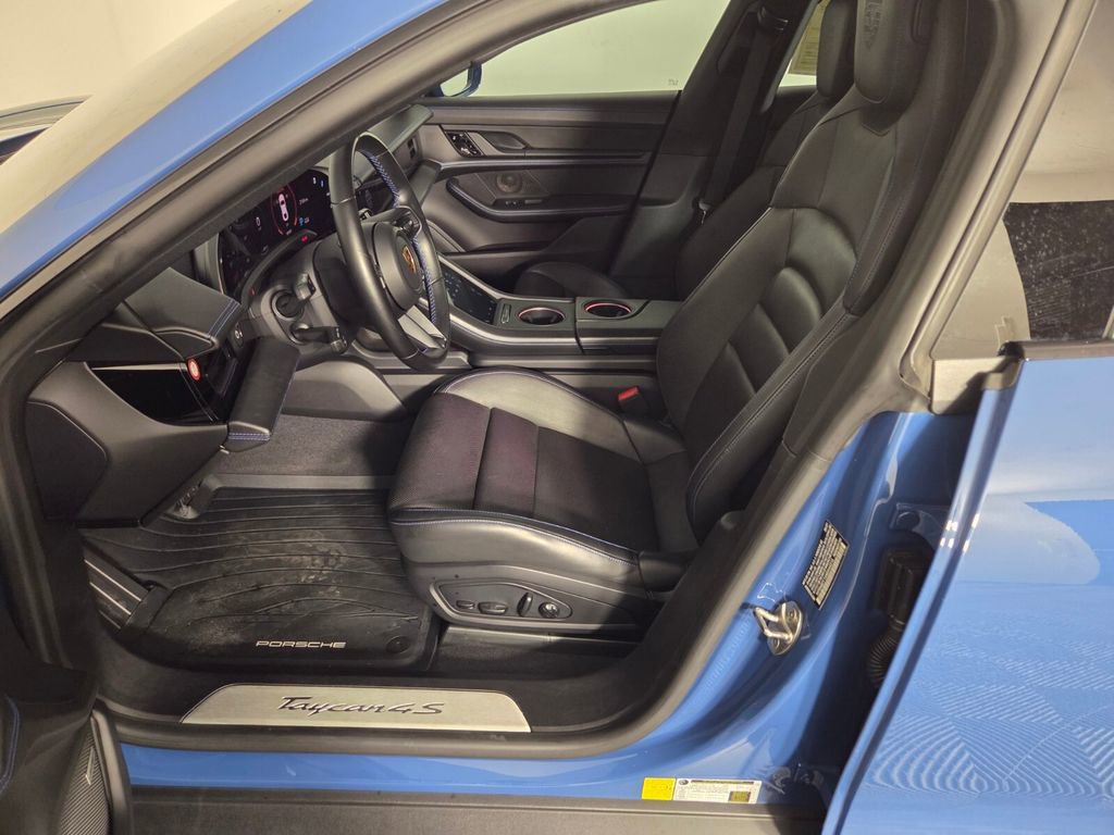 Used 2021 Porsche Taycan 4S image 10
