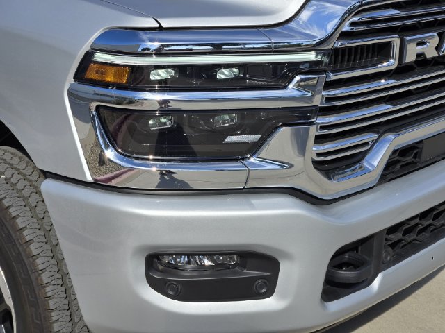 Used 2026 RAM 2500 Laramie AWD/4WD image 9