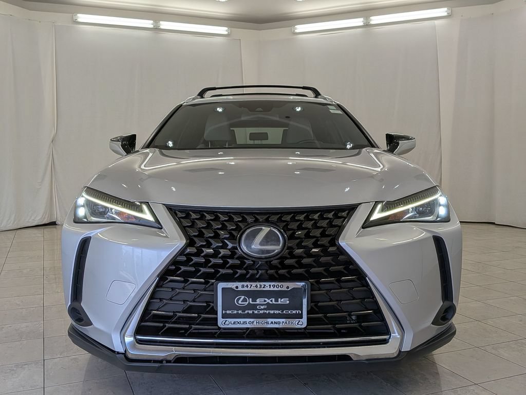 Used 2019 Lexus UX 200 w/ Accessory Package FWD image 3